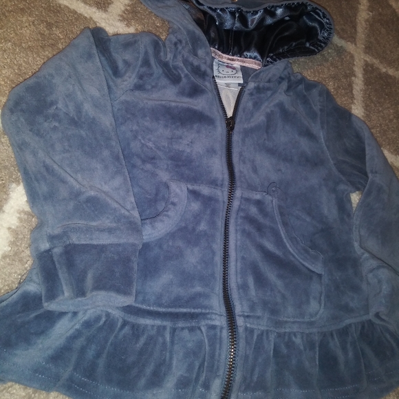 Hello kitty hoodie size 4T - Picture 7 of 7
